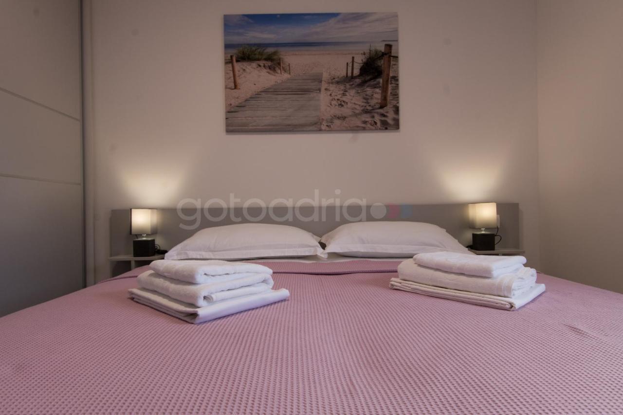 Sea View Apartments Diana Makarska Esterno foto