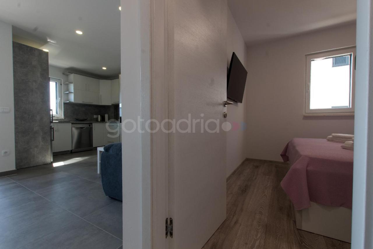 Sea View Apartments Diana Makarska Esterno foto